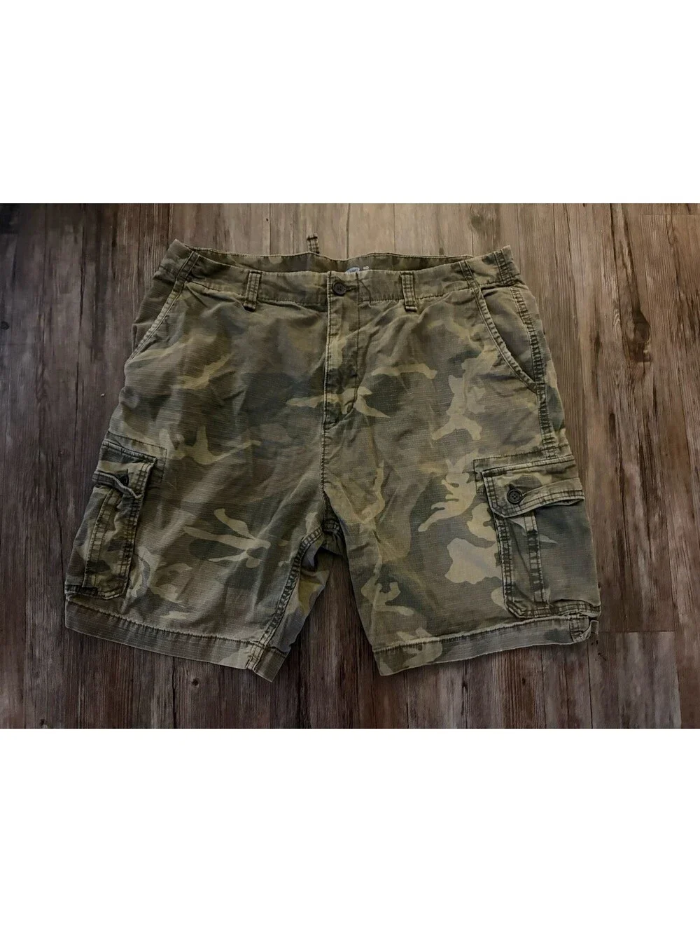 Old Navy Cargo Shorts Mens Sz 40 Camo Relaxed Fit Utility